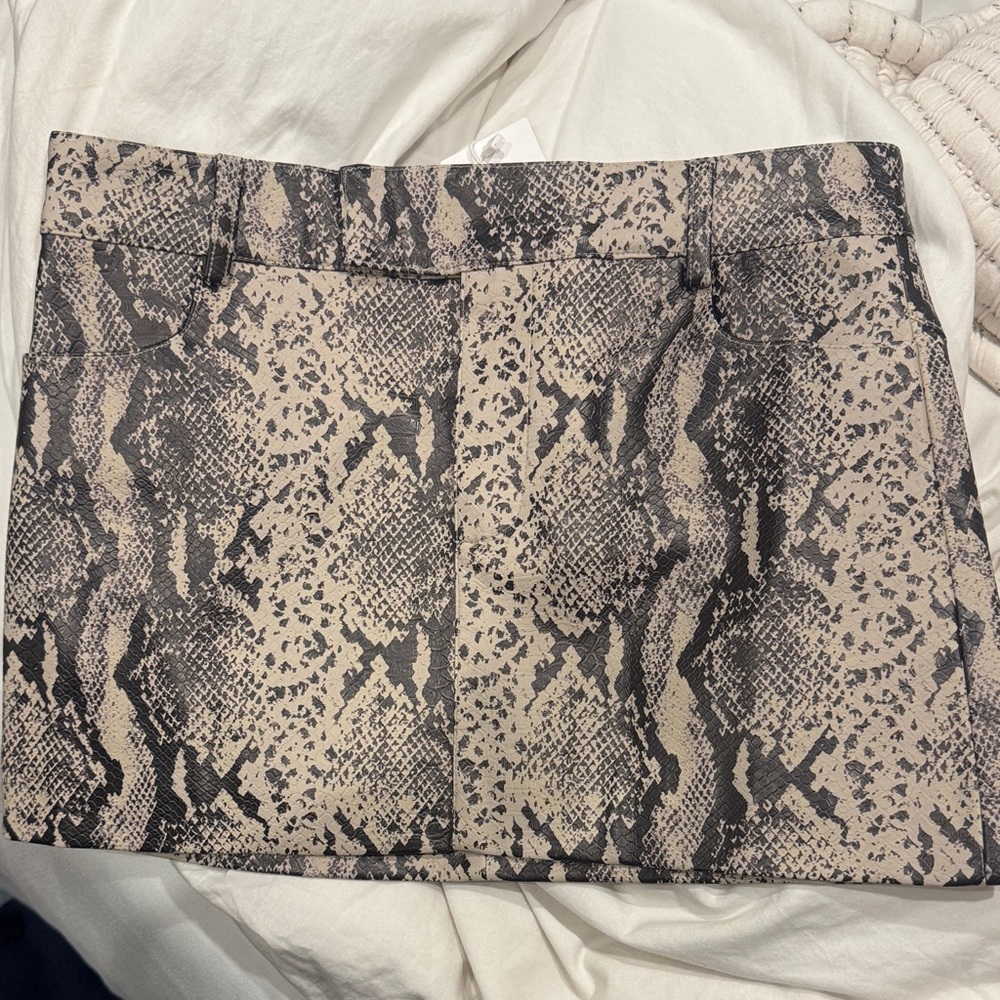 Mango Black and Cream Snakeskin Mini Skirt